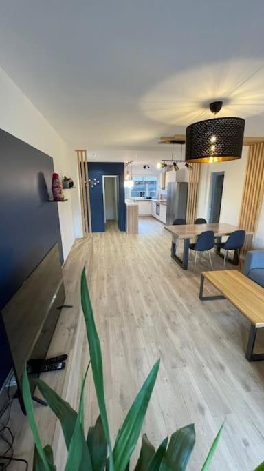 Blue Iro, Lumineux, 4 Chambres, Balcon, 105M2 Saint-Etienne  Exterior foto
